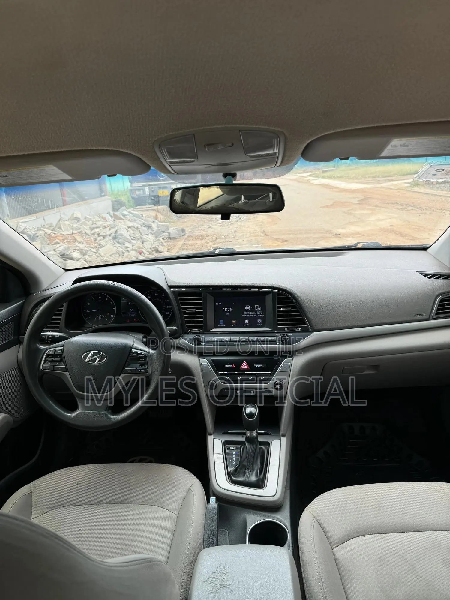 Hyundai Elantra 2017 Black