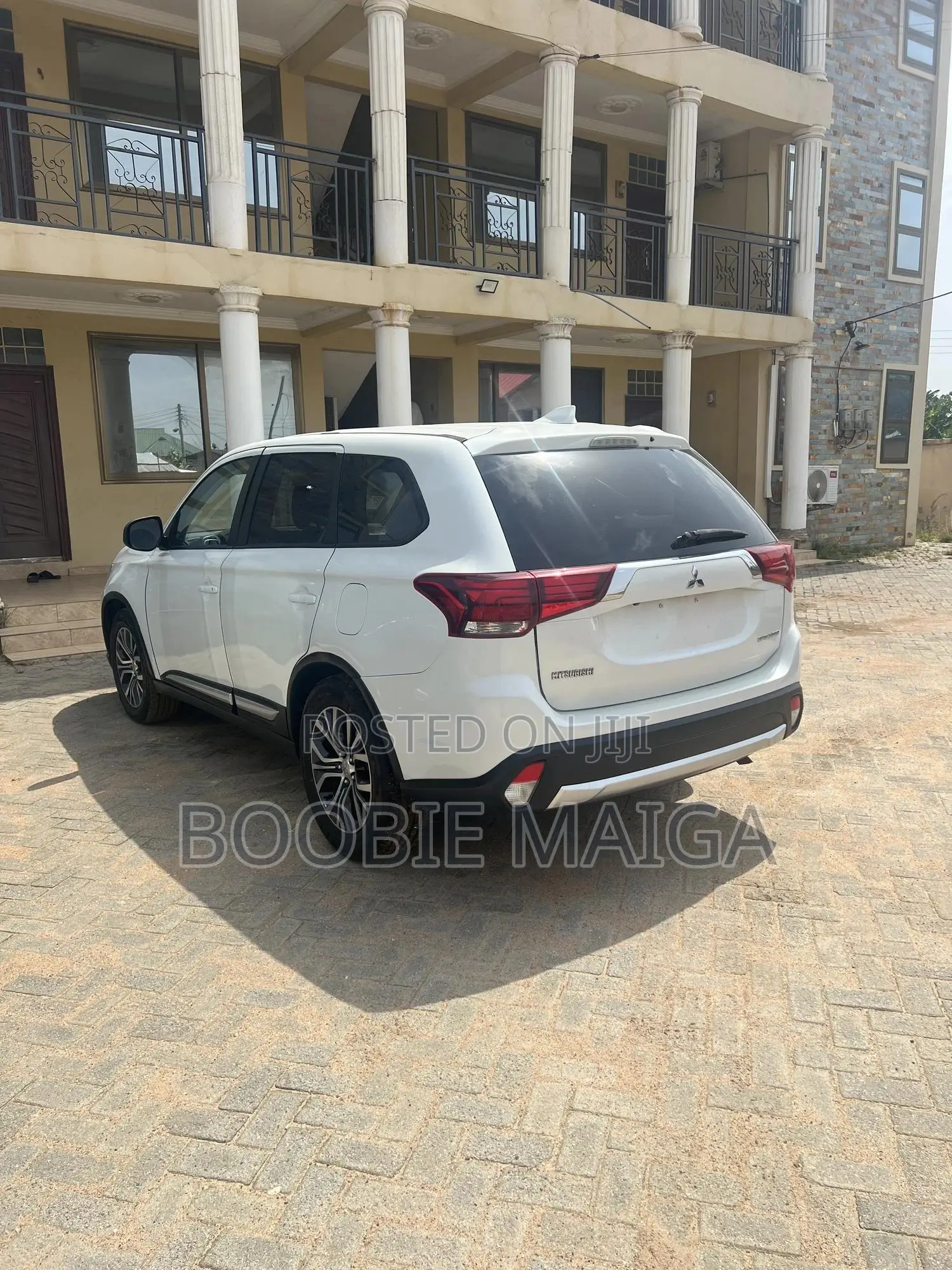 Mitsubishi Outlander ES FWD 2018 White