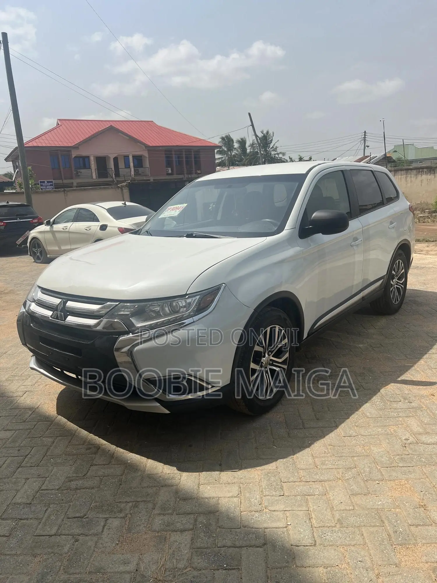 Mitsubishi Outlander ES FWD 2018 White