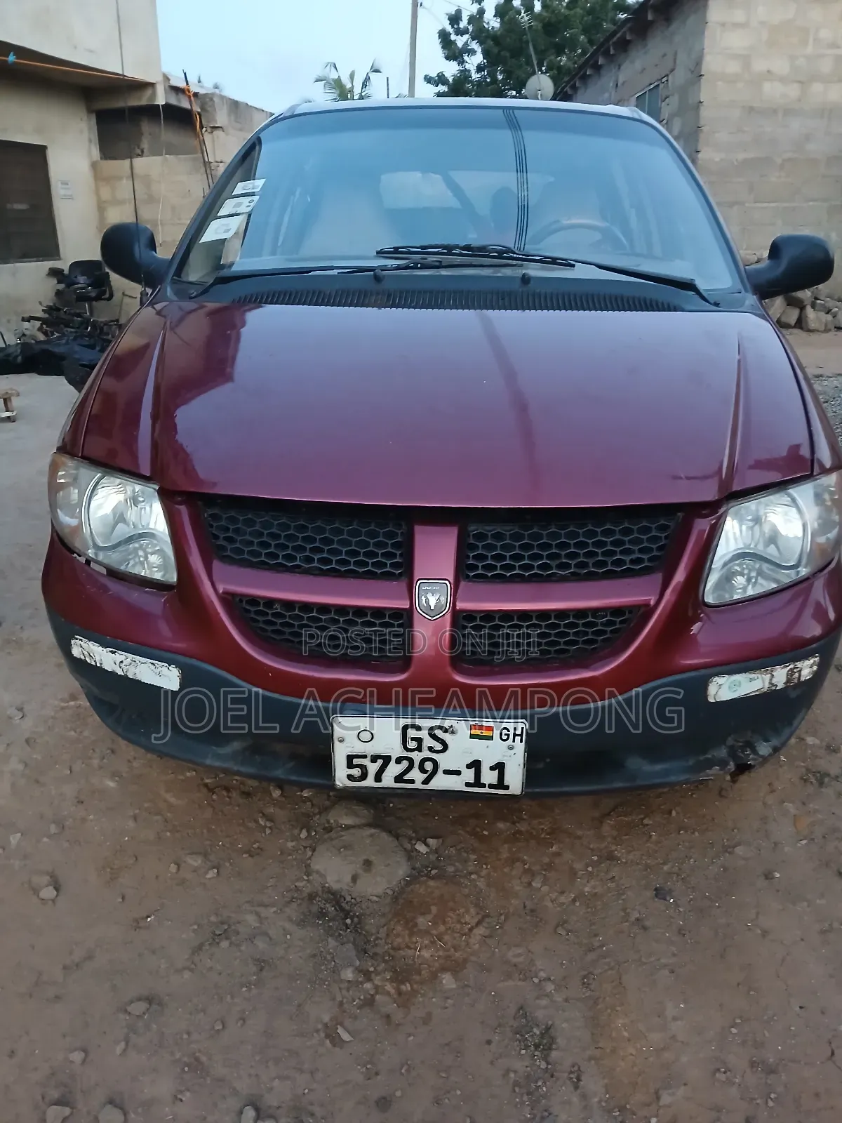 Dodge B2000 2011 Red