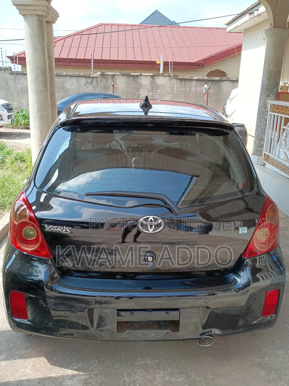 Toyota Yaris 2011 Black