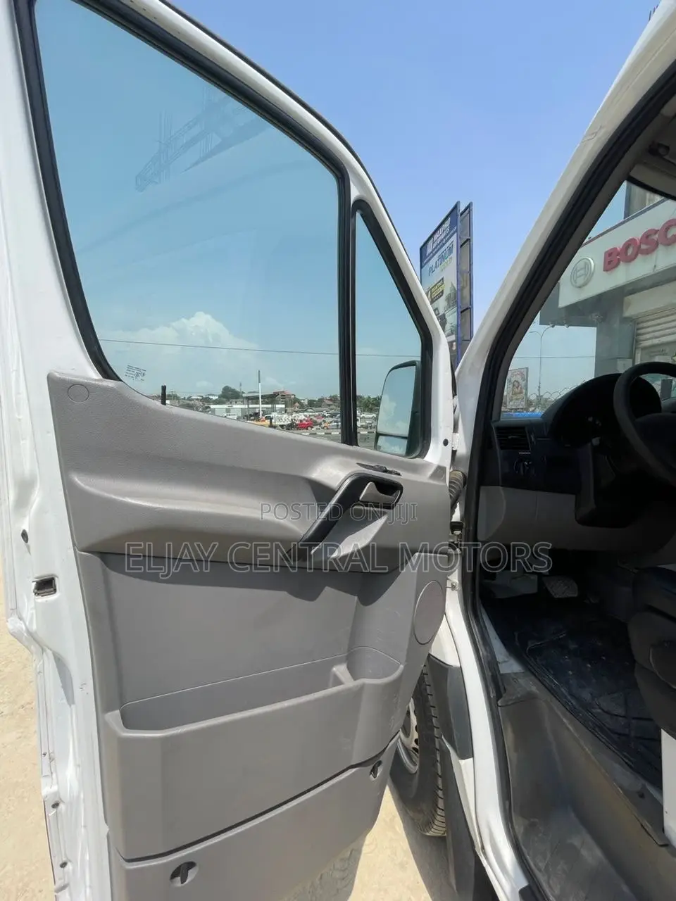 Mercedes-Benz Sprinter 2012 White