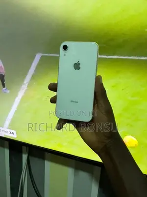 Apple iPhone XR 64 GB Silver