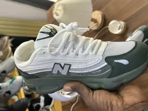 Eecut Sneakers
