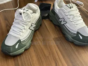 Eecut Sneakers