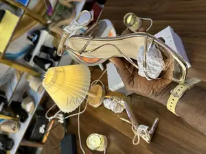 Original Simmi London Going for Cool Price