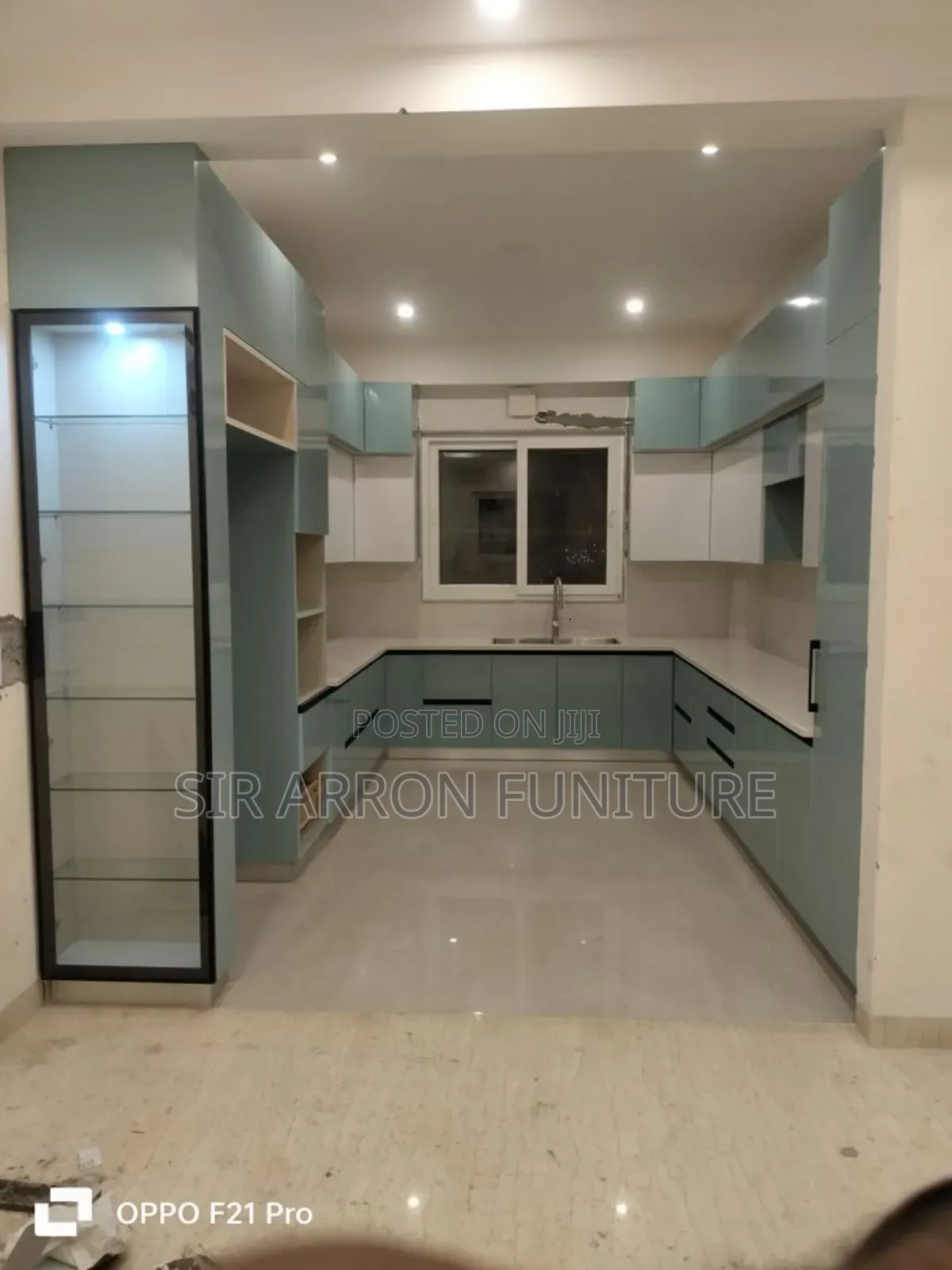 Modern Kitchen Cabinet Made With High-Quality Materials