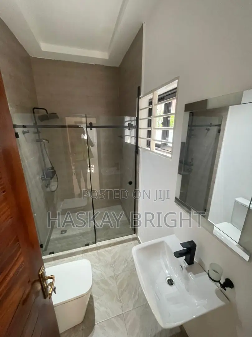 4bdrm House in Oyarifa for sale