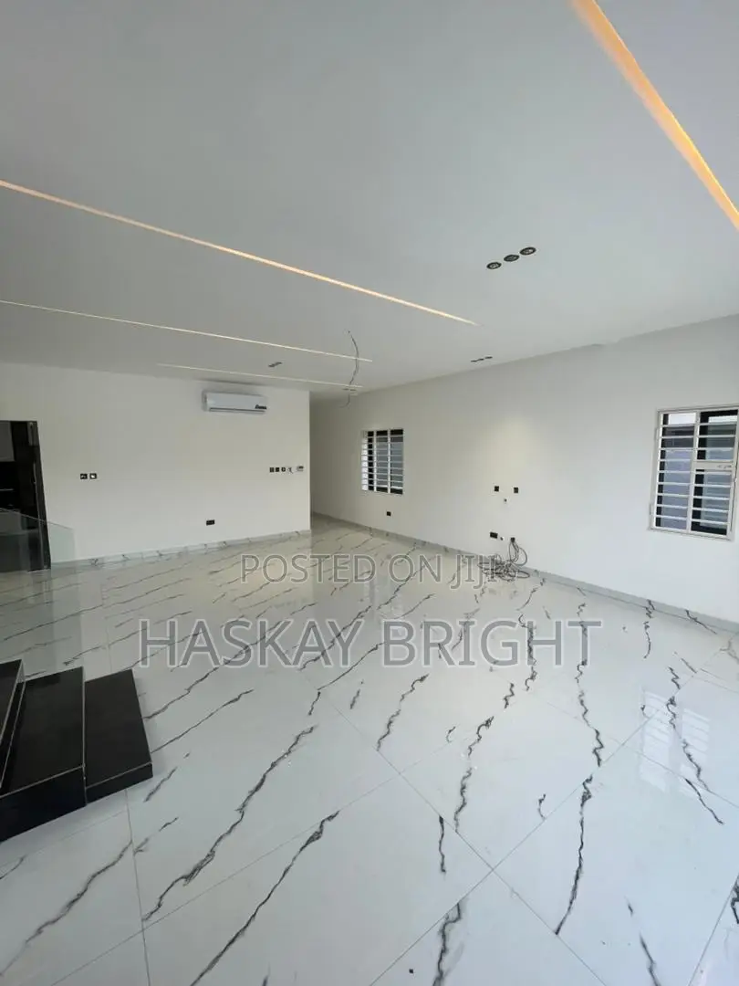 4bdrm House in Oyarifa for sale