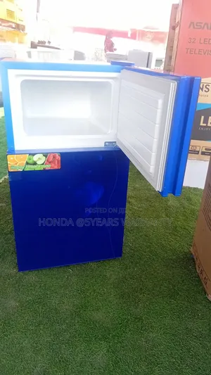Westpool Double-Door Fridge 80l Compact Size
