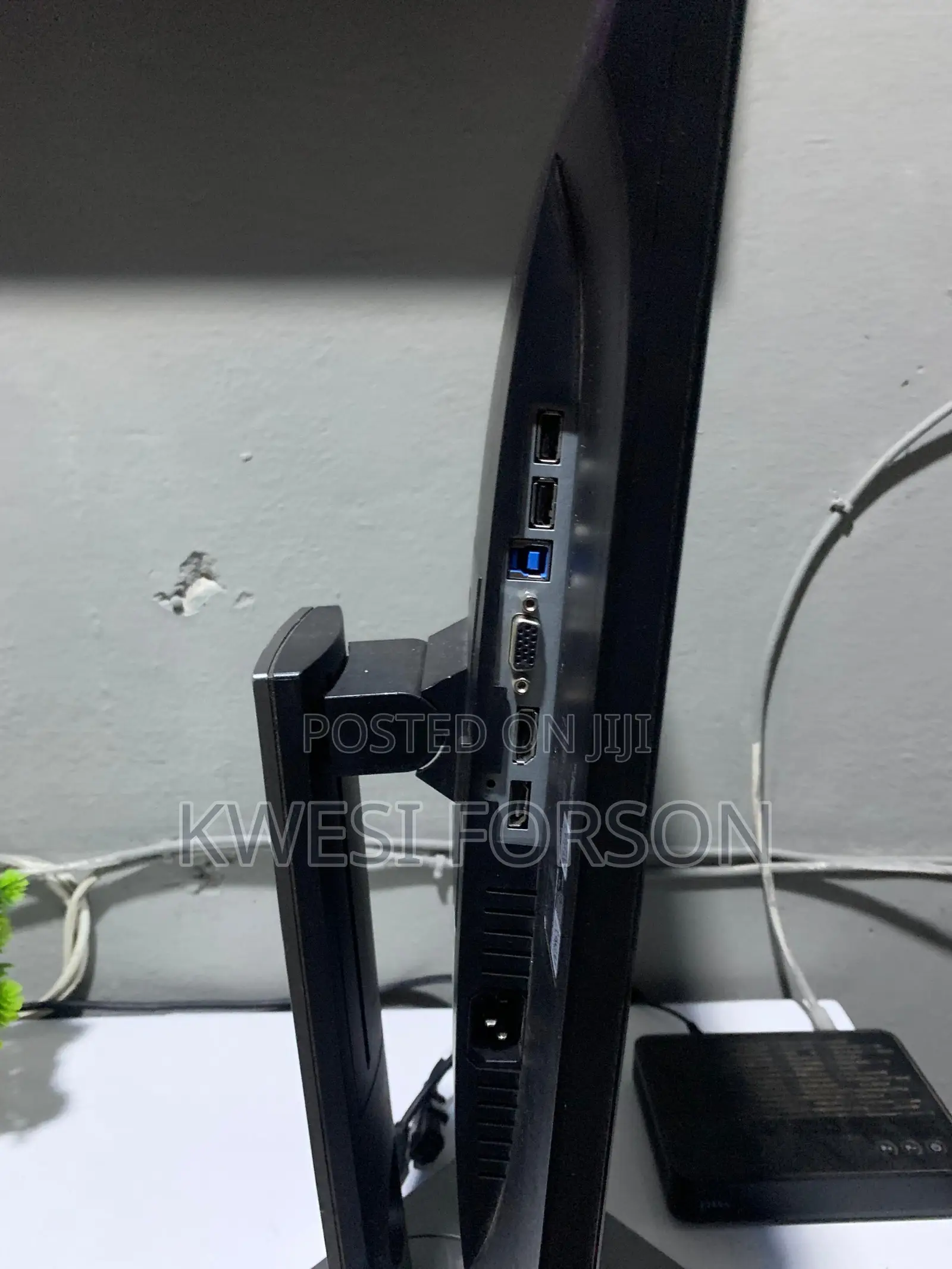 22inches Dell Monitor for Going for Cool Price