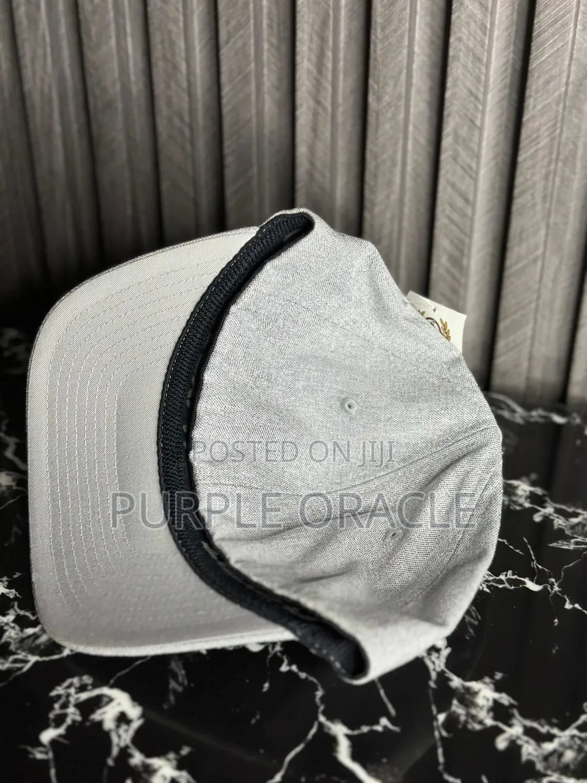 Men's Grey Flexfit Baseball Cap.