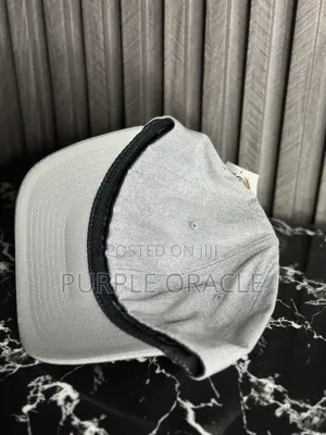 Men's Grey Flexfit Baseball Cap.