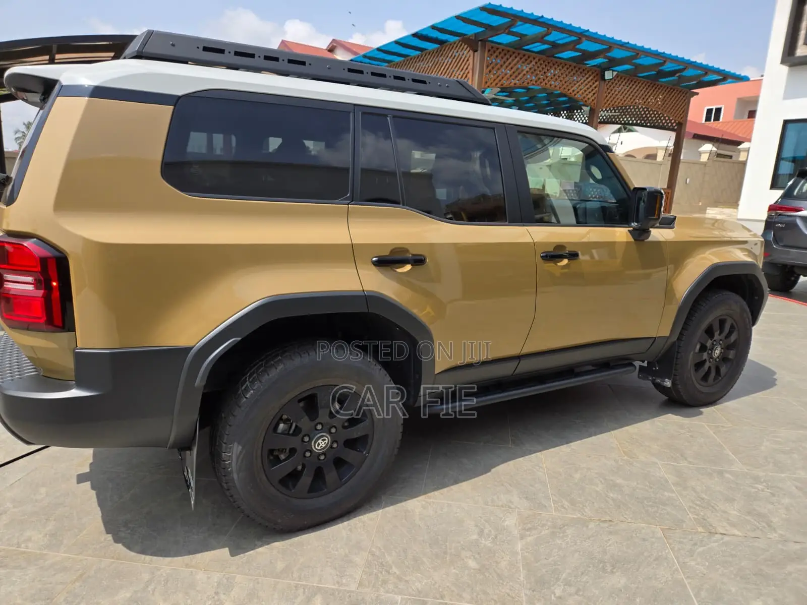 Toyota Land Cruiser 2024 Gold