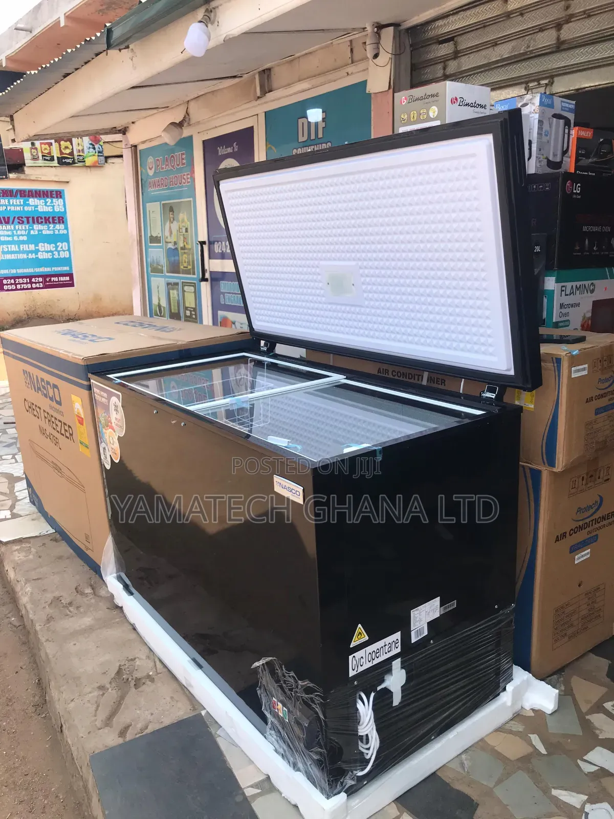 Nasco 400litre Chest Freezer With Sliding Glass