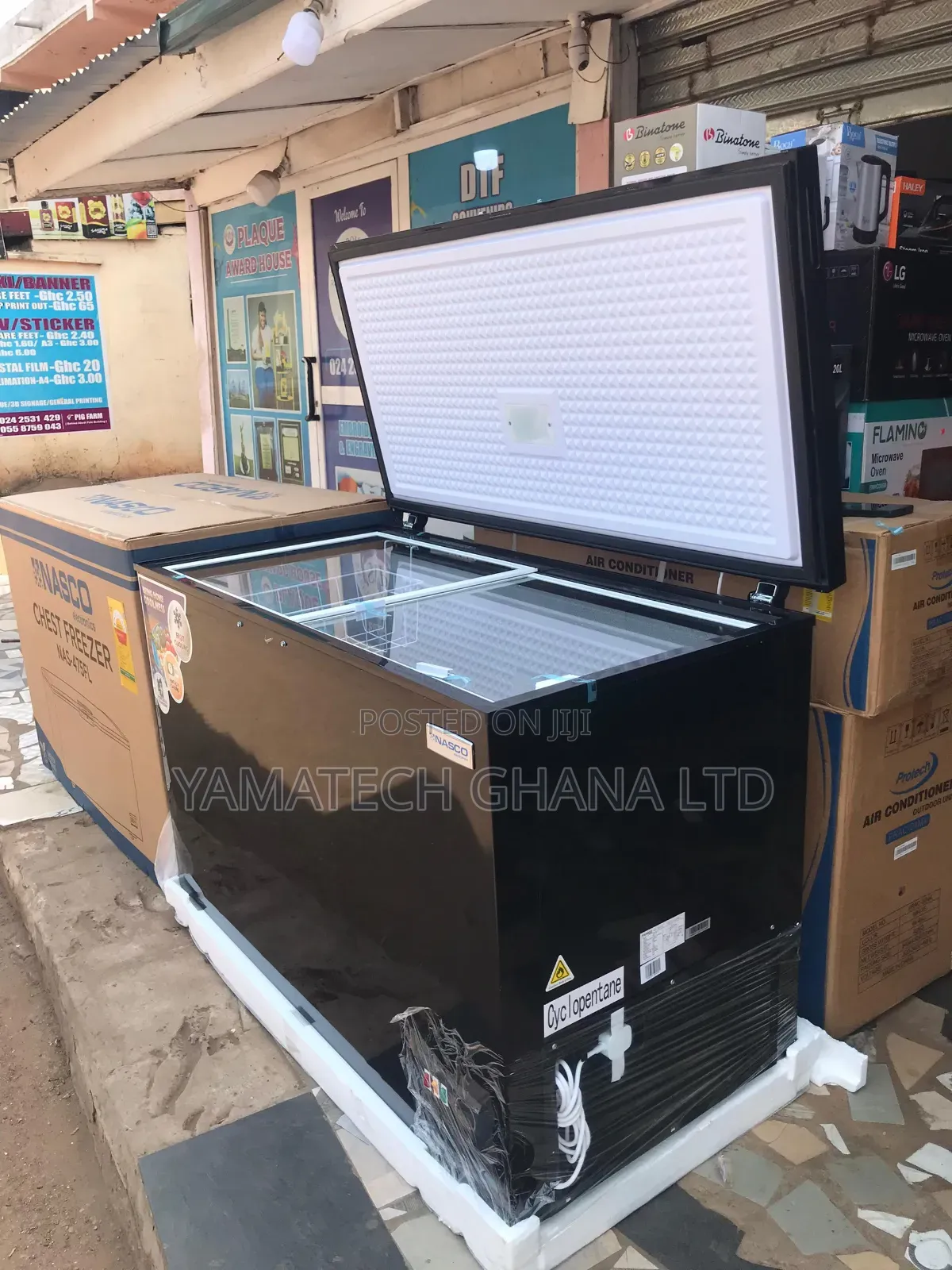 Nasco 400litre Chest Freezer With Sliding Glass