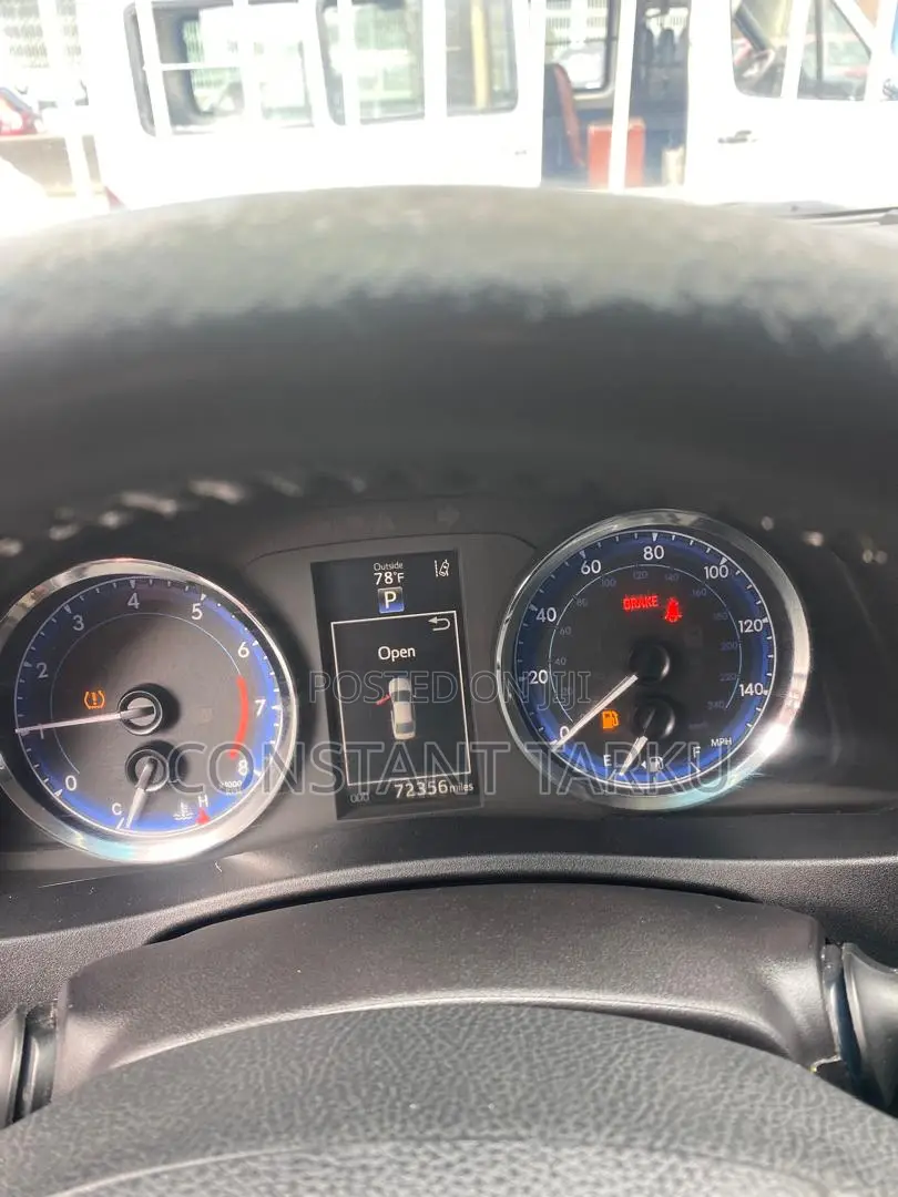 Toyota Corolla 2017 Gray