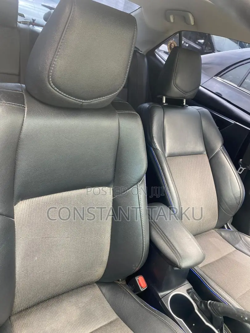 Toyota Corolla 2017 Gray