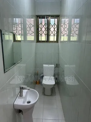 Furnished 4bdrm House in Community 20, Tema Metropolitan for rent