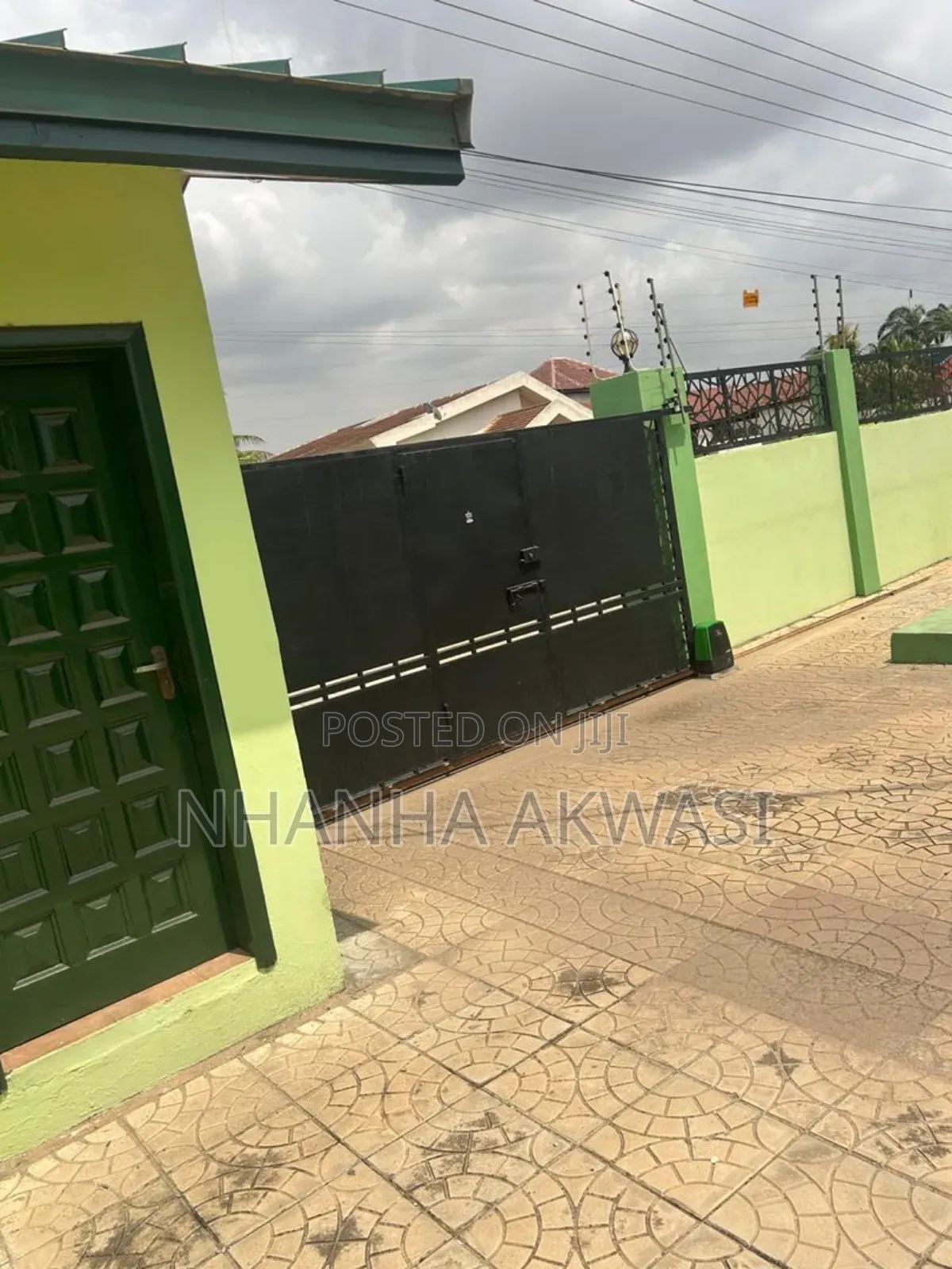 Furnished 4bdrm House in Community 20, Tema Metropolitan for rent