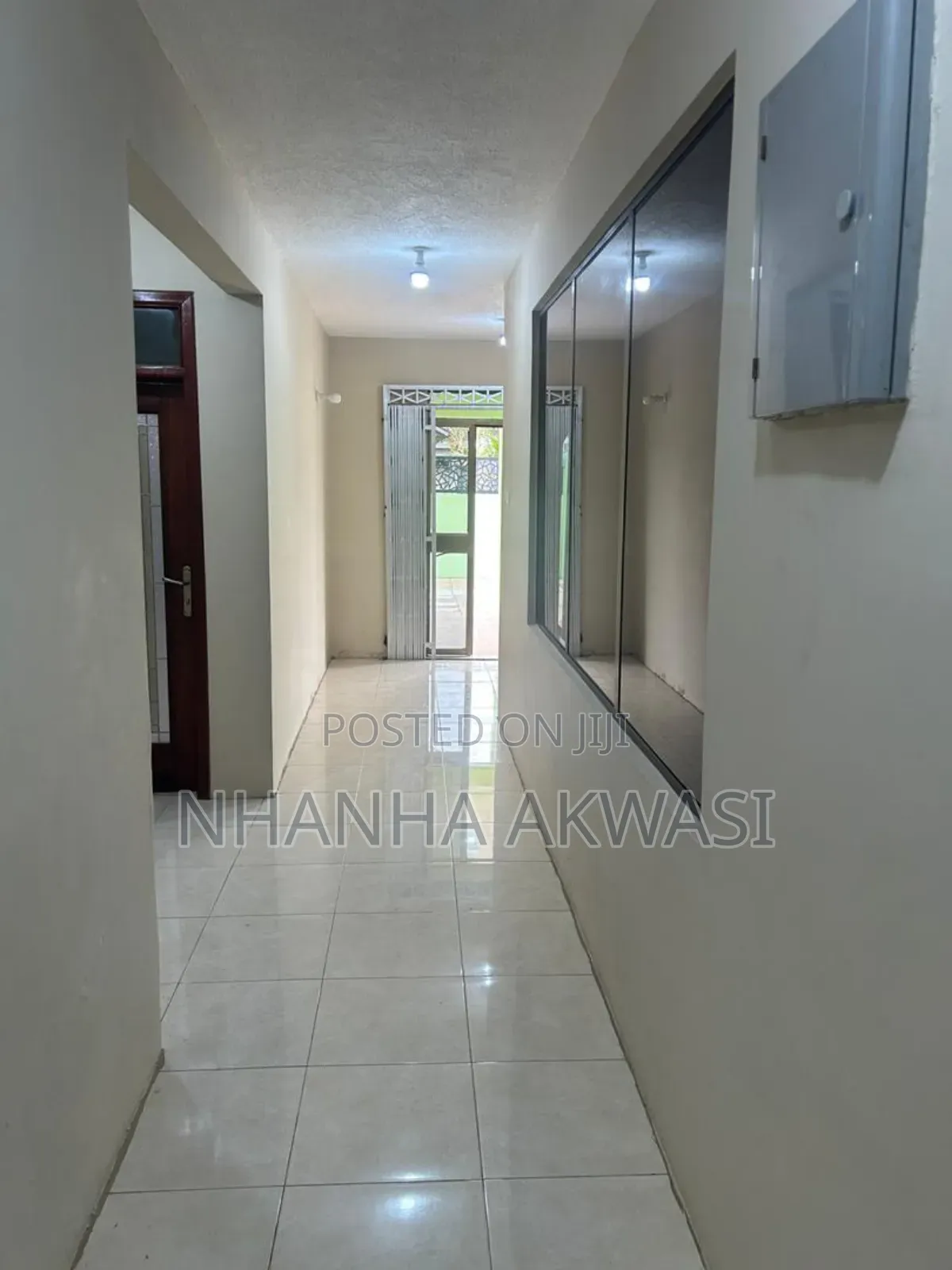 Furnished 4bdrm House in Community 20, Tema Metropolitan for rent