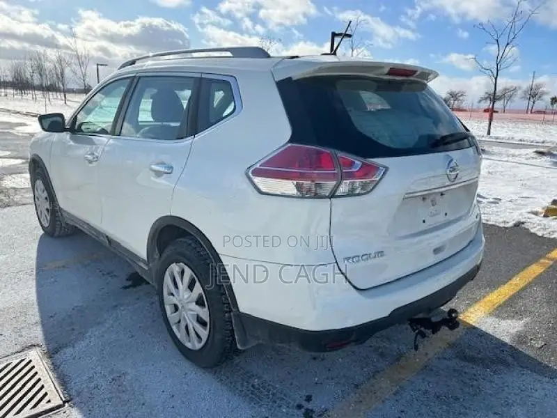 Nissan Rogue S AWD 2016 White