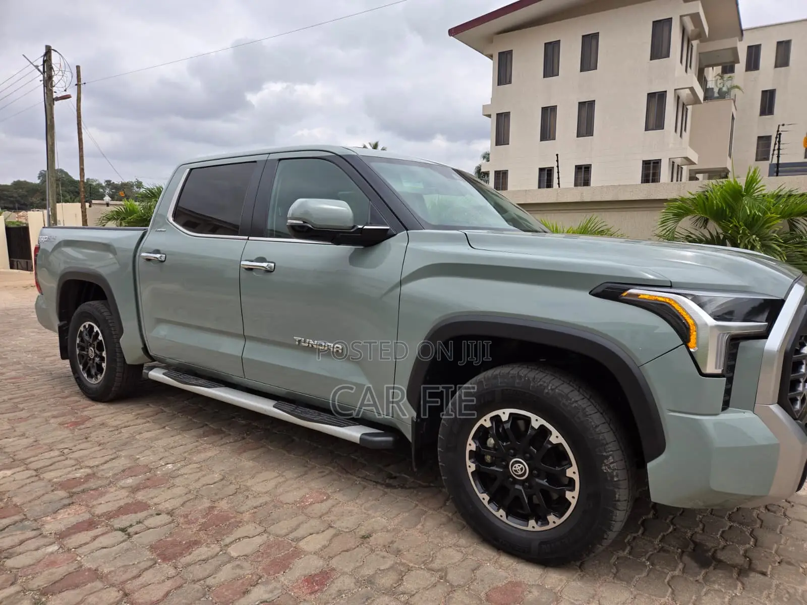 Toyota Tundra Limited CrewMax 5.5' Bed 2024 Gray