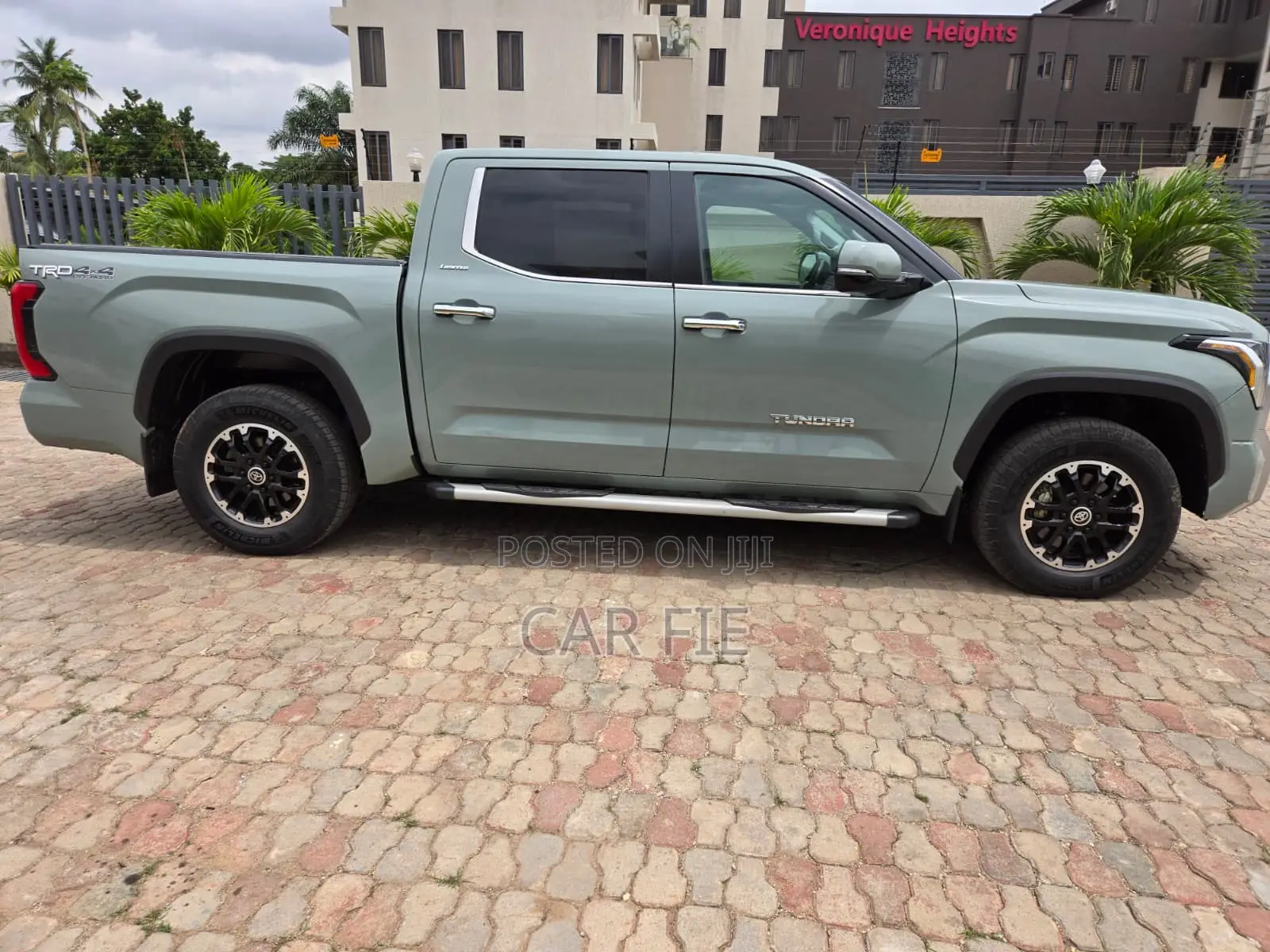 Toyota Tundra Limited CrewMax 5.5' Bed 2024 Gray