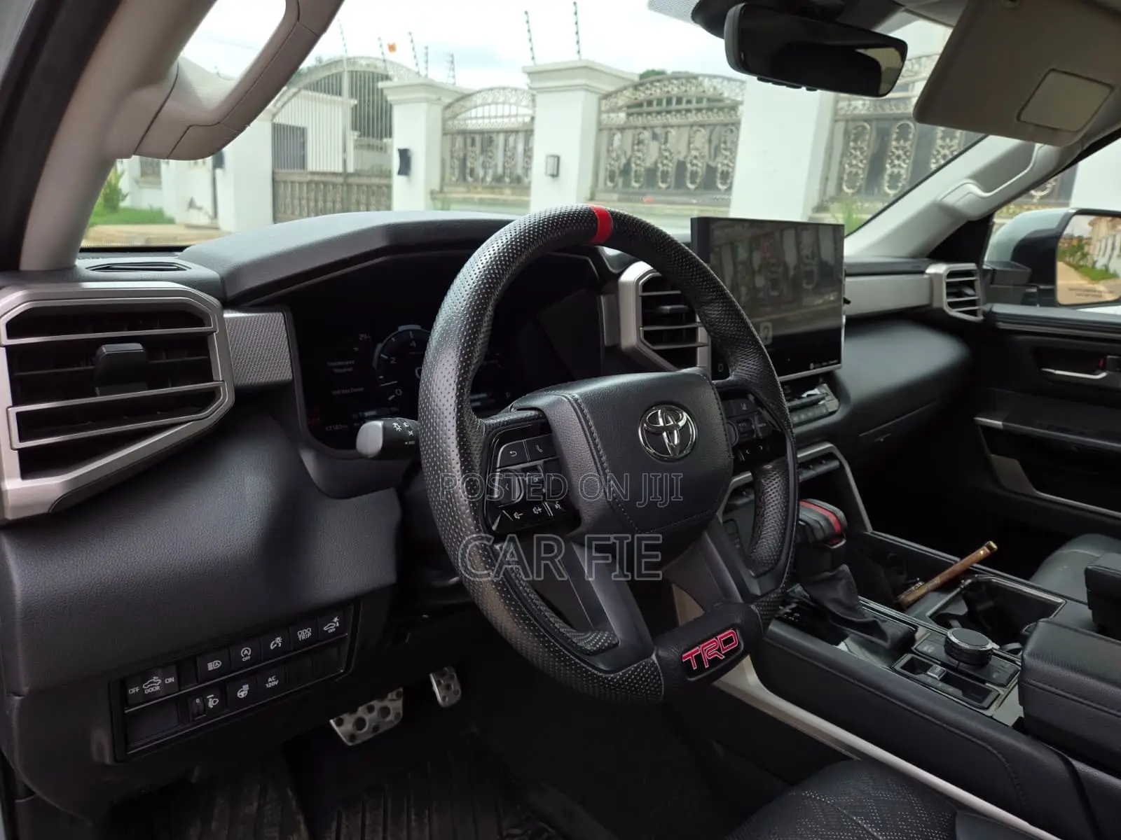 Toyota Tundra Limited CrewMax 5.5' Bed 2024 Gray