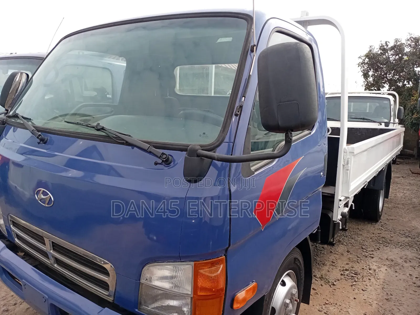 Hyundia Mighty 2 ( Six Holes) Truck