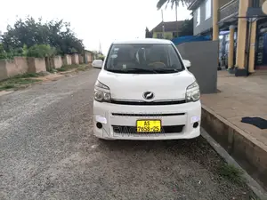 Toyota Voxy 2013 White