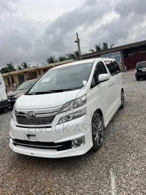Toyota Vellfire 2010 White