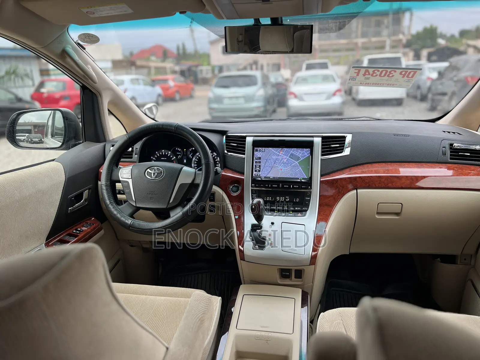 Toyota Vellfire 2010 White