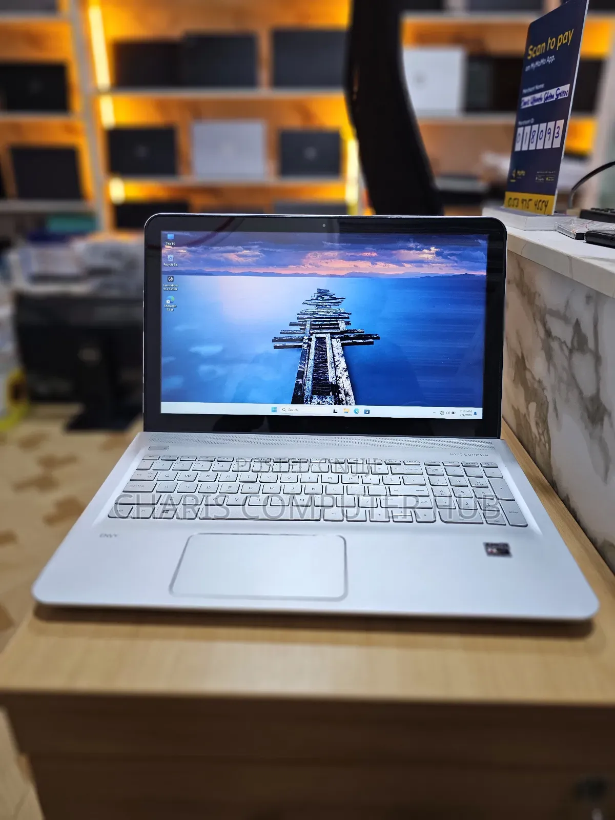 Laptop HP Envy 15 8GB AMD HDD 1T