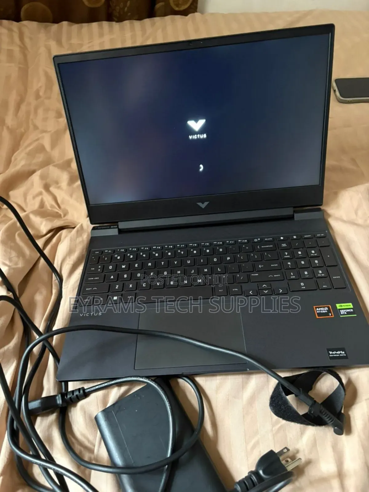 Laptop HP Victus 15 16GB AMD Ryzen 7 SSD 1T