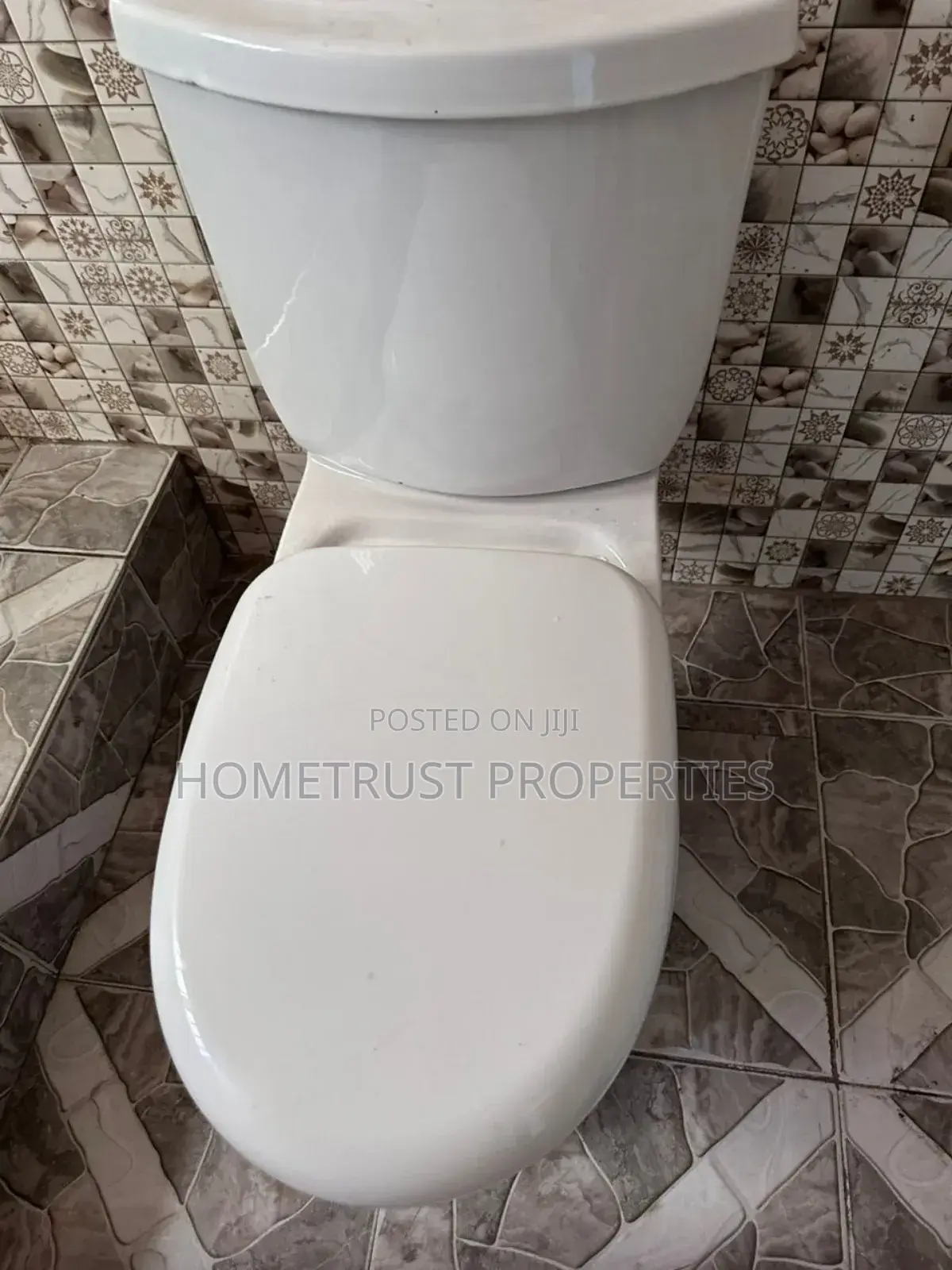 5bdrm House in Hometrust Properties, Kwabenya for rent