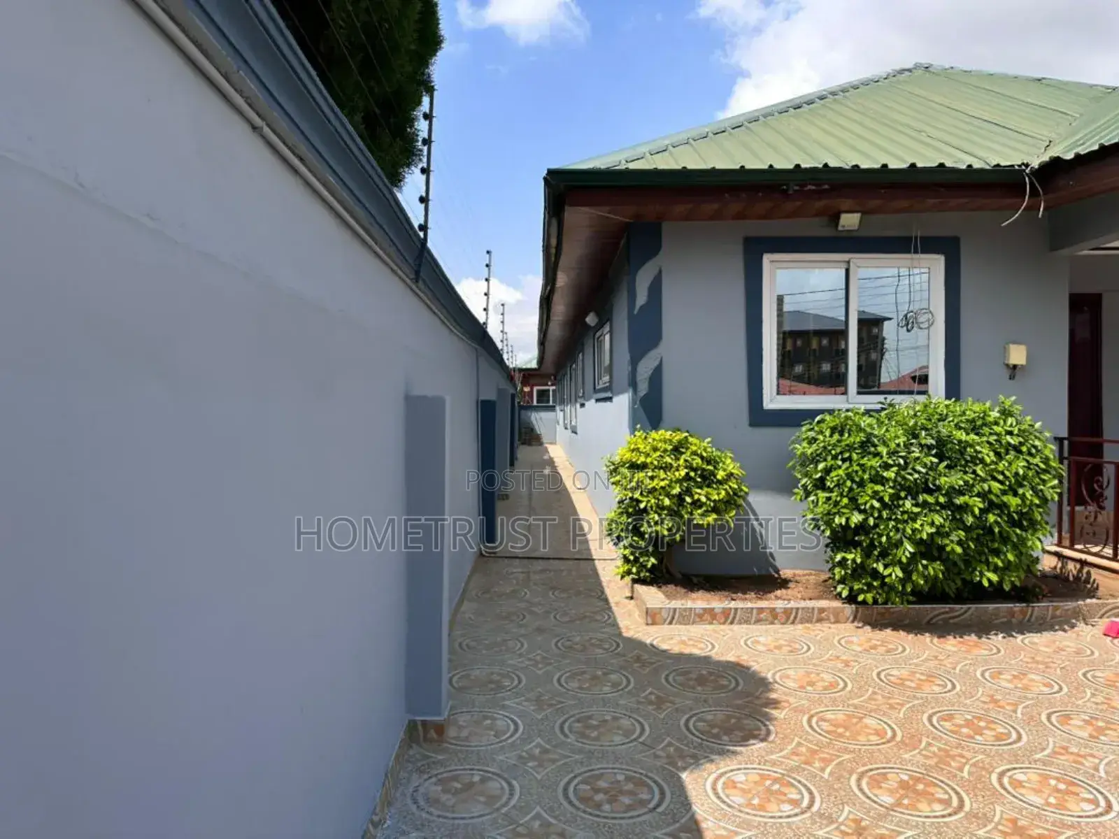 5bdrm House in Hometrust Properties, Kwabenya for rent