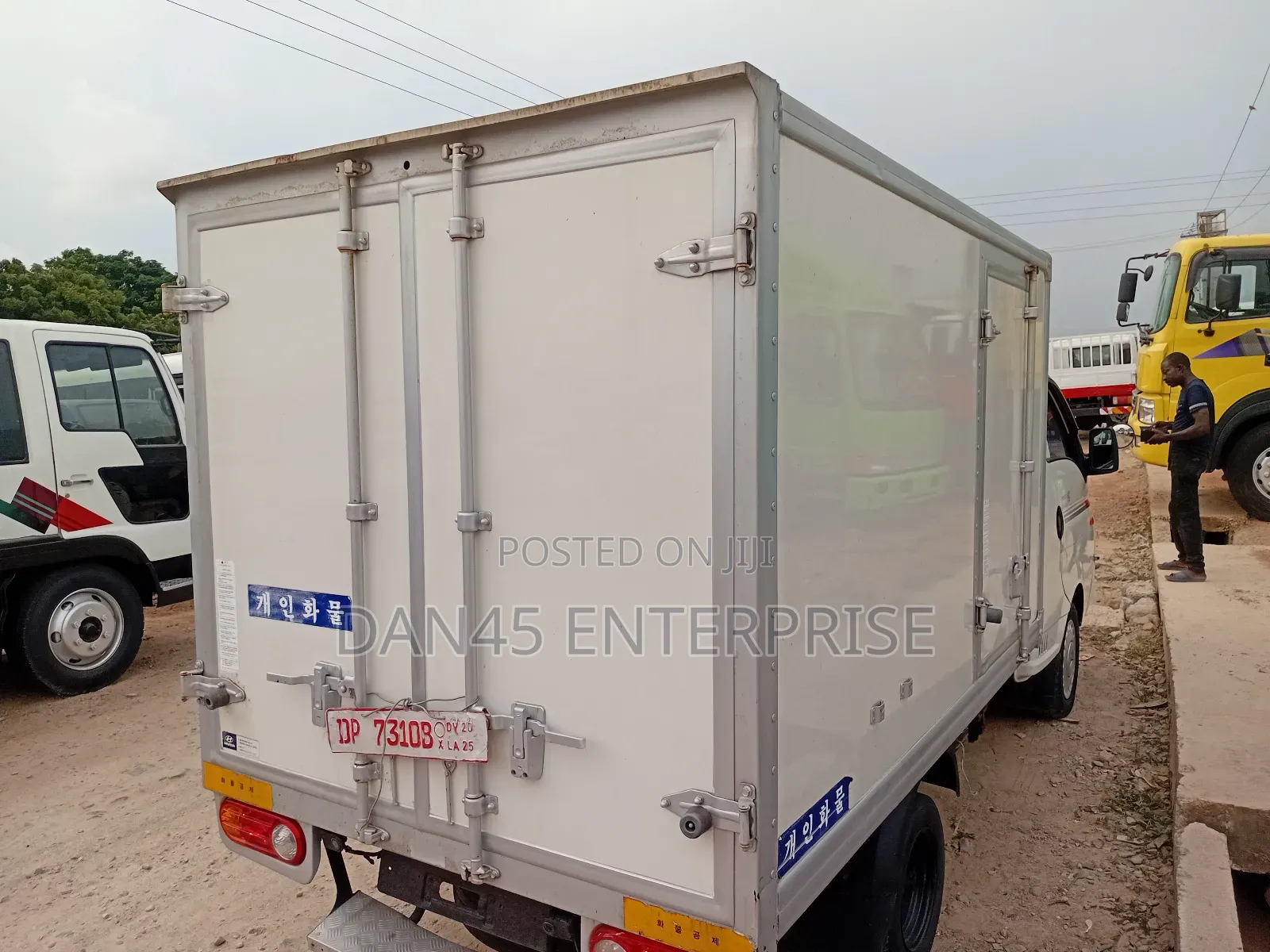 Hyundia Potter Container