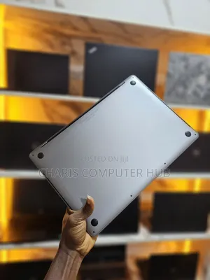 Laptop Apple MacBook 2018 32GB Intel Core I9 SSD 1T
