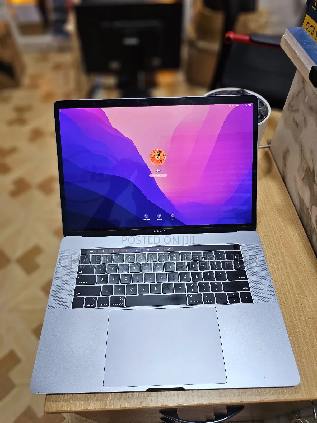 Laptop Apple MacBook 2018 32GB Intel Core I9 SSD 1T