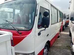 Hyundai County 2011 White