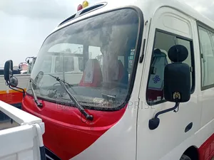 Hyundai County 2011 White