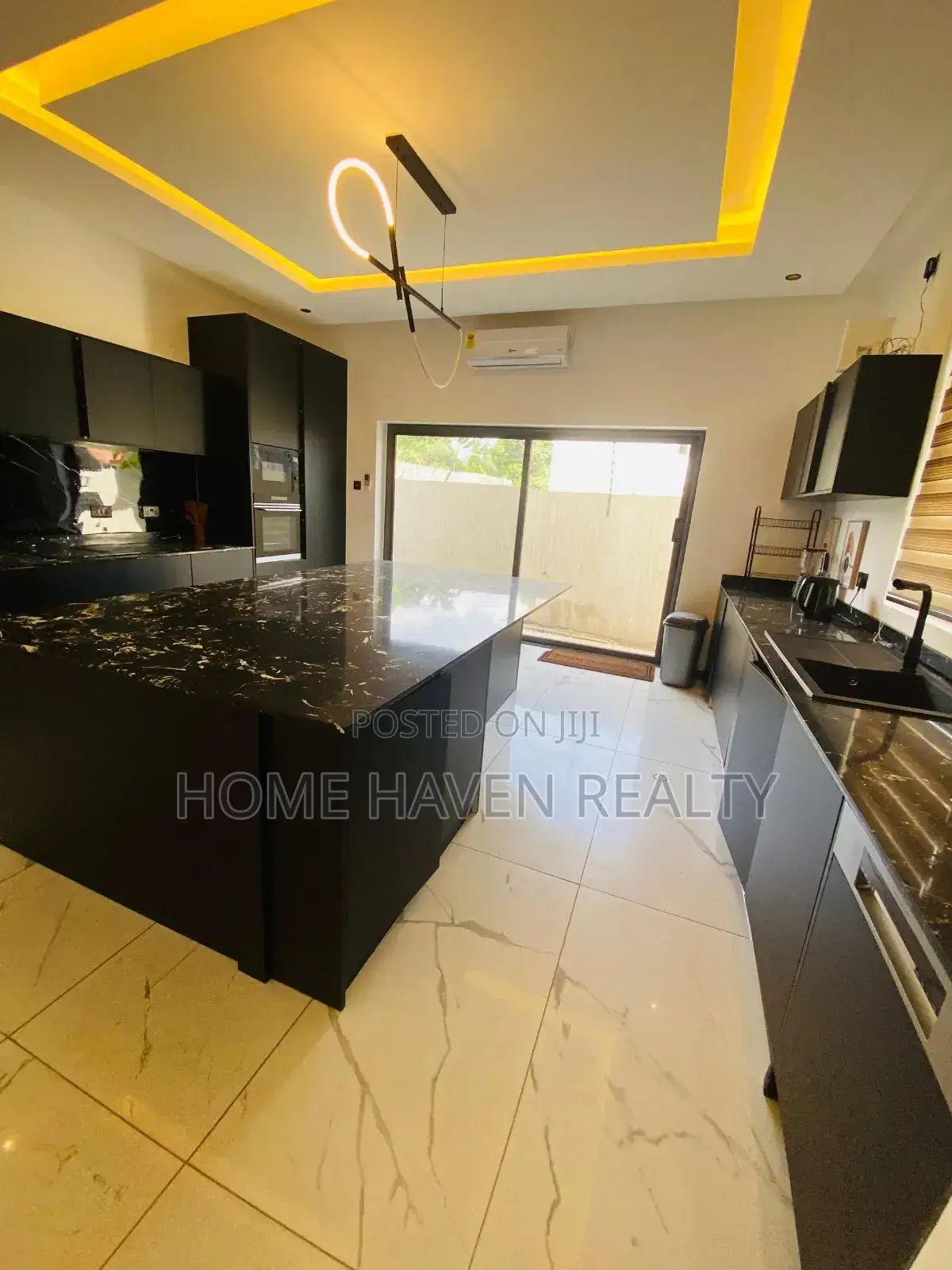 5bdrm House in Cantonment, Cantonments for rent