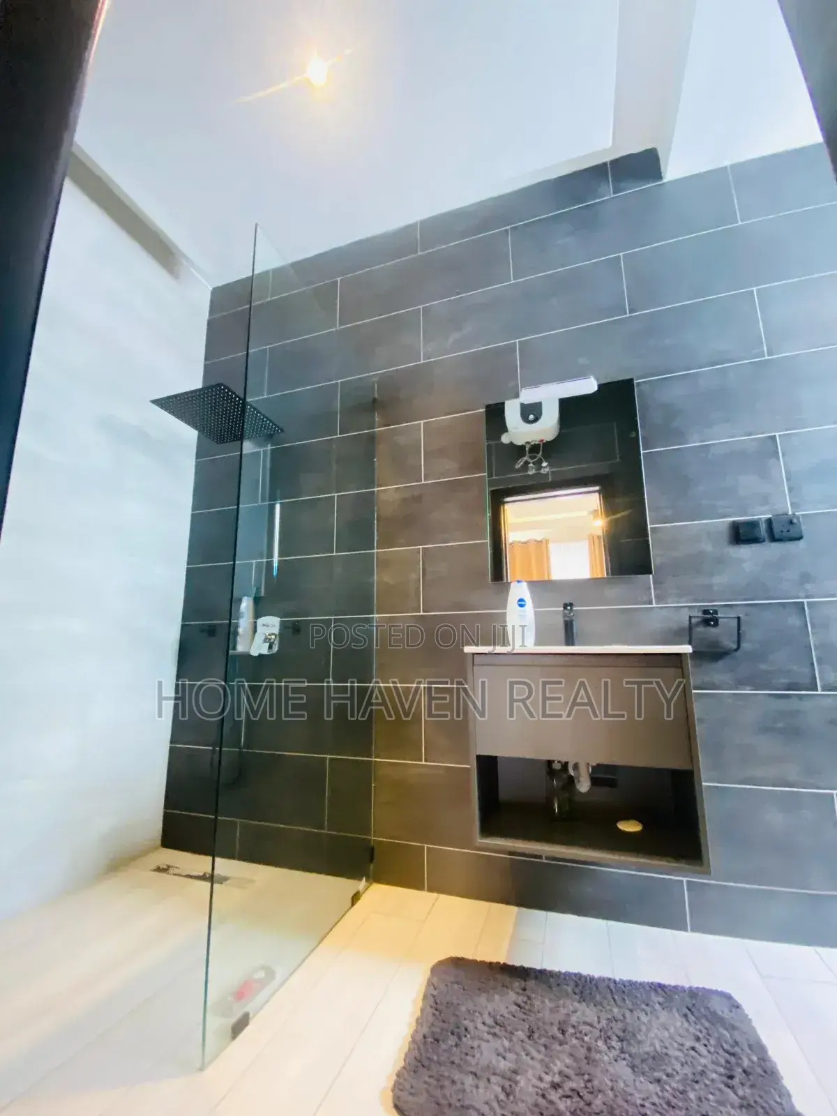 5bdrm House in Cantonment, Cantonments for rent