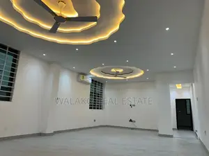4bdrm House in West Hills Mall Area for sale