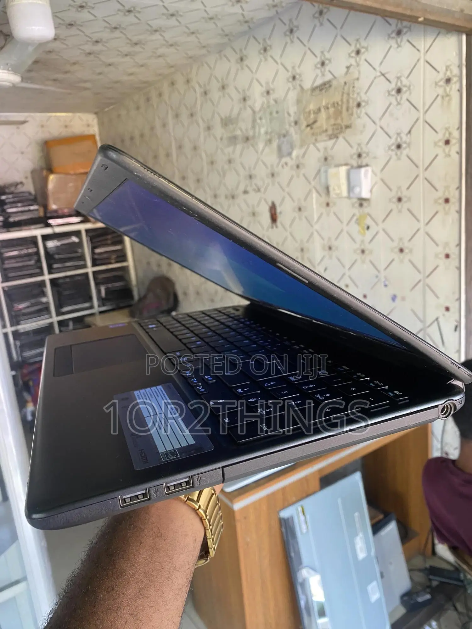 Laptop Acer Aspire E1-510 4GB Intel Pentium HDD 320GB