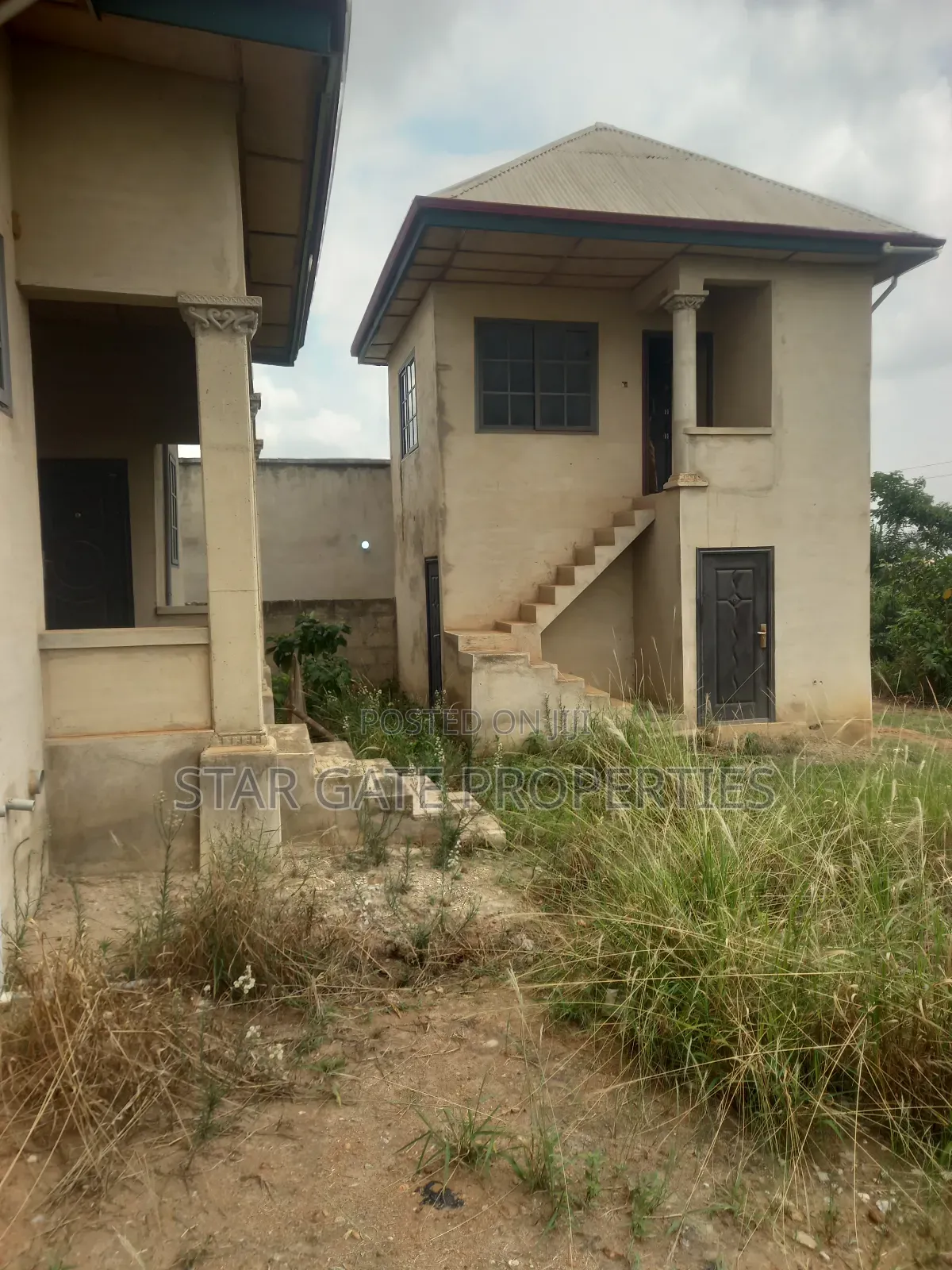 6bdrm House in Mampongteng Dumanafo, Kumasi Metropolitan for sale