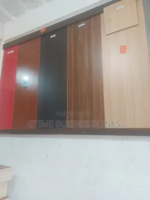 Laminated Plywood (High Gloss)
