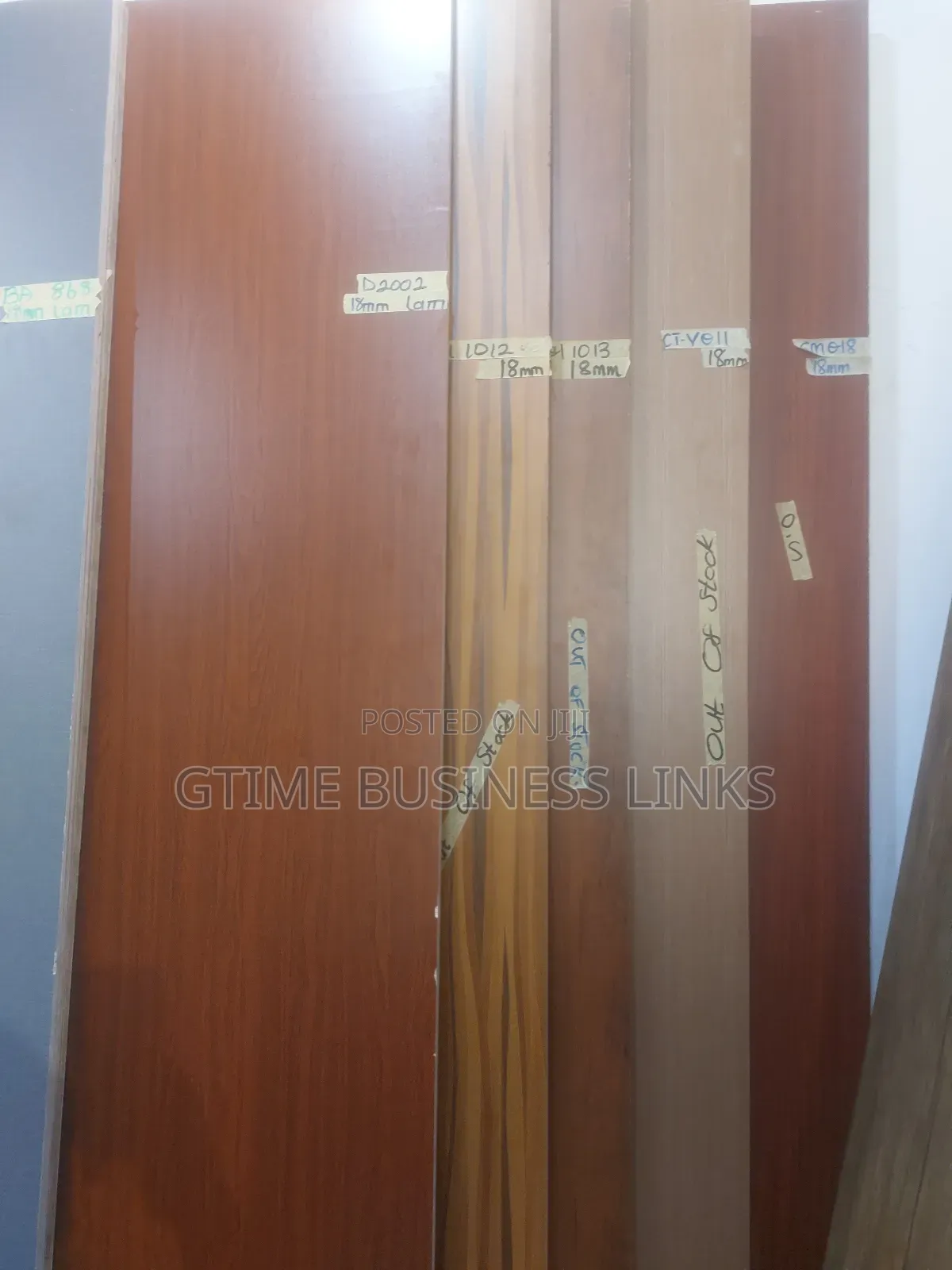 Laminated Plywood (High Gloss)