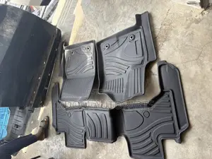 Toyota Land Cruiser V8 Floor Mat Carpet